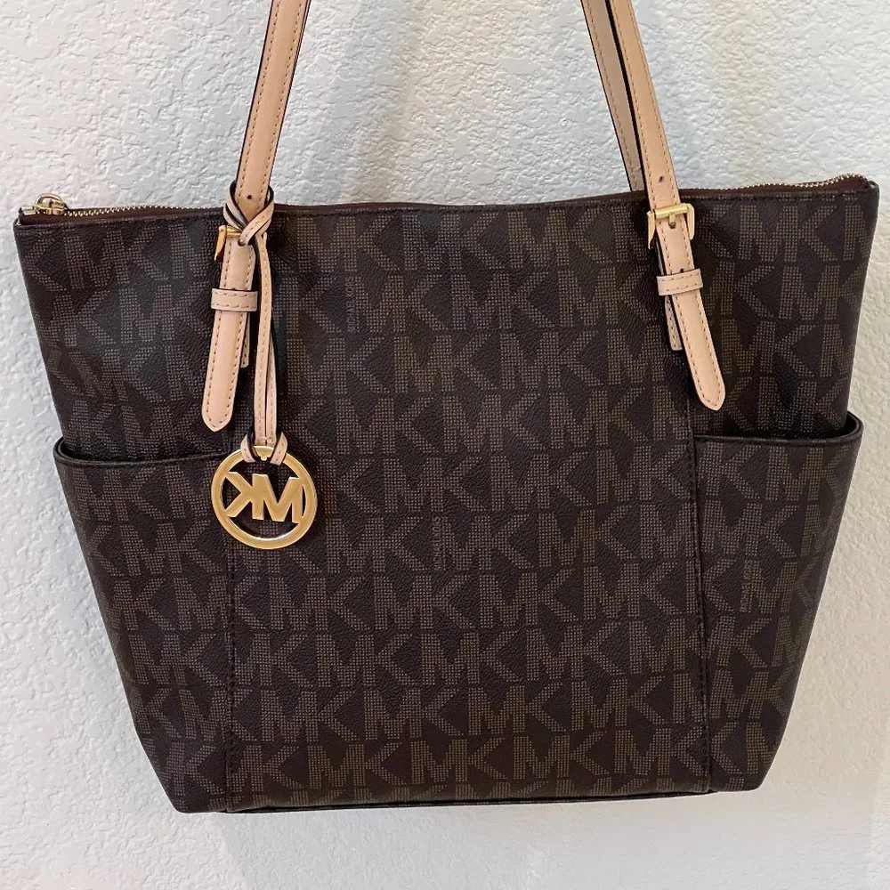 Michael Kors MK Signature and authentic  Shoulder Tote Bag - Picture 2 of 16